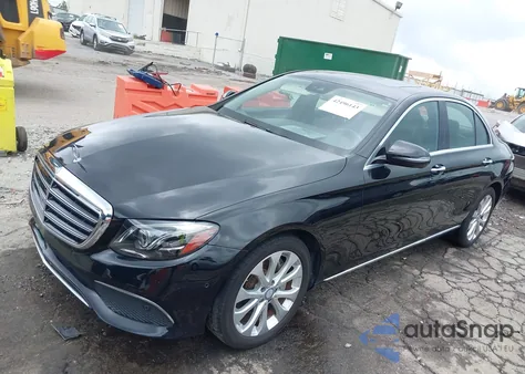 2017 Mercedes-Benz E 300 из США, поврежденный, VIN WDDZF4JB1HA216433